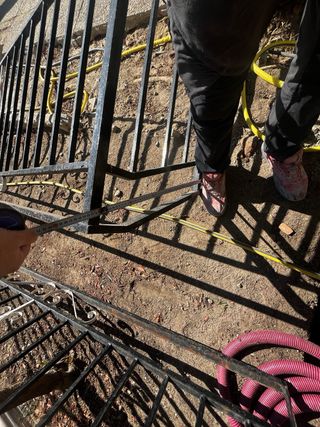 Barandilla metálica con remate de escalera 240X63