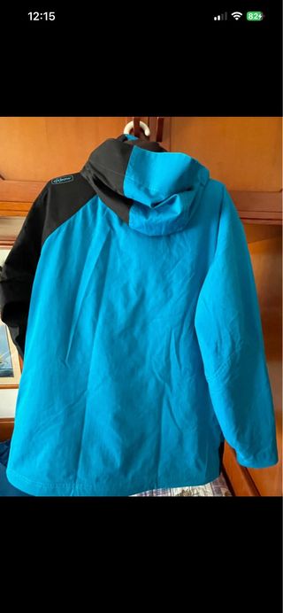 Chaqueta Oxbow azul y negra