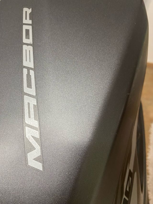 Carenado Macbor montana