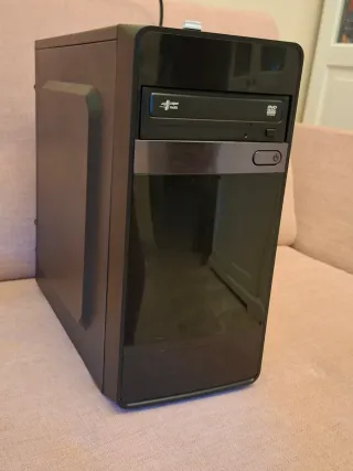 Ordenador gaming sobremesa Negro/Marrón