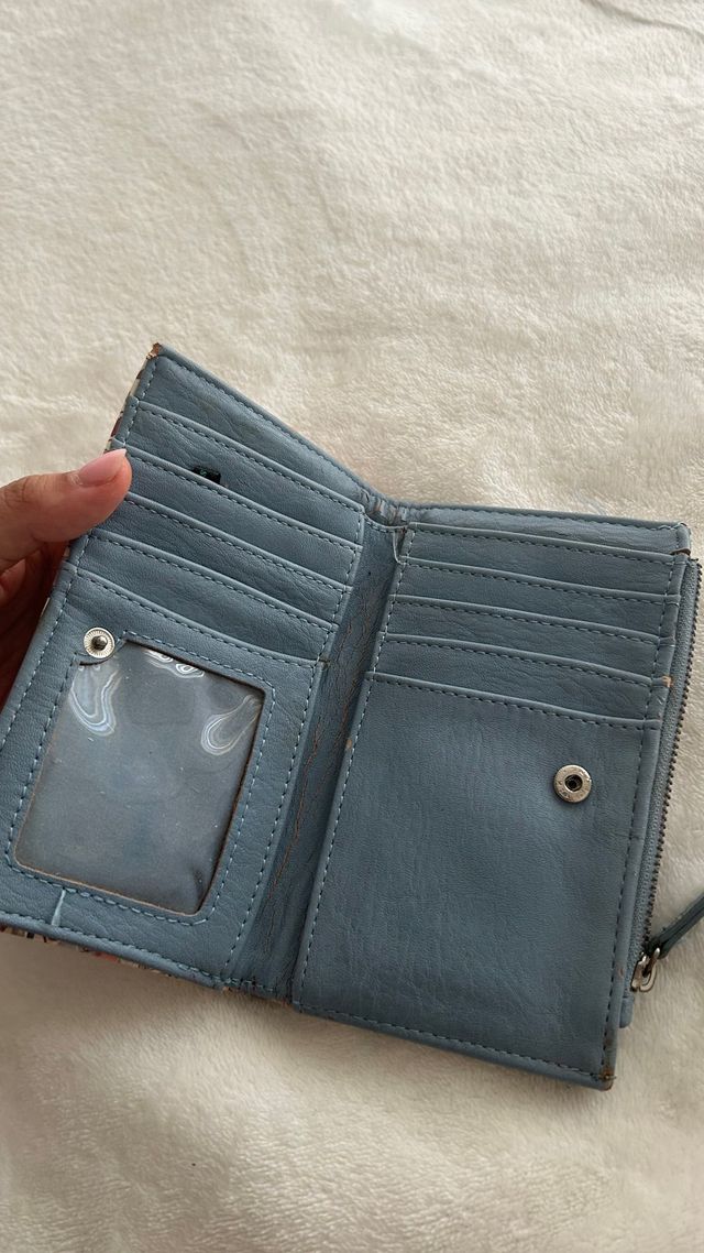 Monedero floral Stradivarius