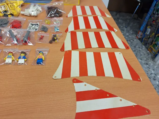 LEGO 6285 BARRACUDA DEL MAR NERO (1989)