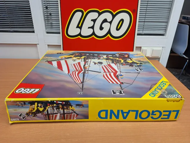 LEGO 6285 BARRACUDA DEL MAR NERO (1989)