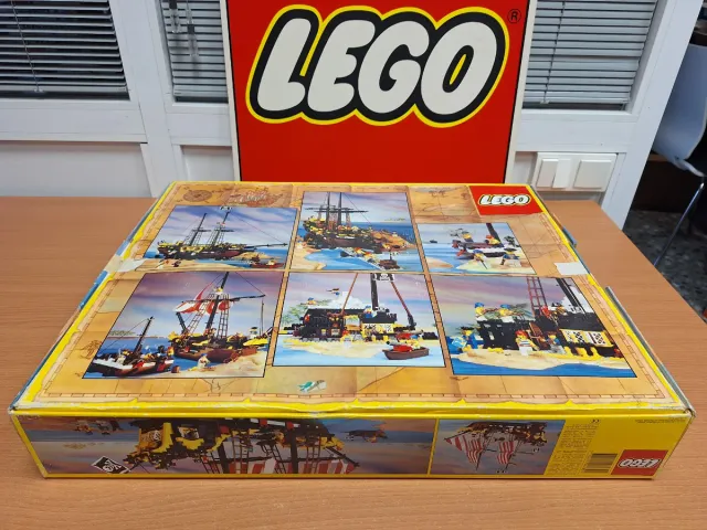 LEGO 6285 BARRACUDA DEL MAR NERO (1989)