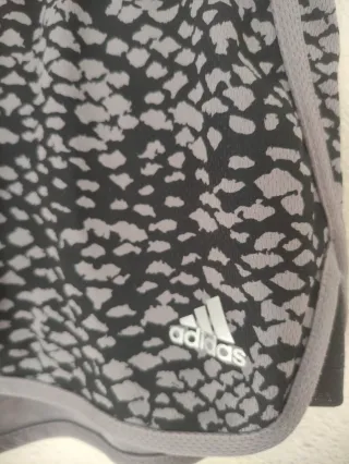 Shorts deportivos Adidas mujer