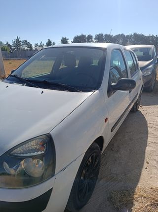 Renault Clio 2002