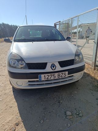 Renault Clio 2002