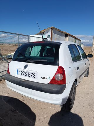 Renault Clio 2002