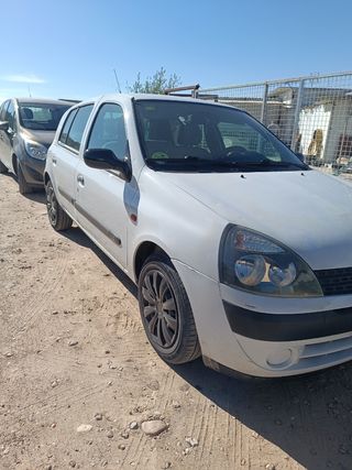 Renault Clio 2002