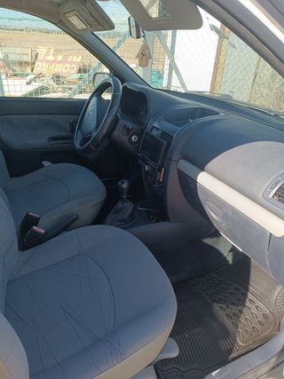 Renault Clio 2002