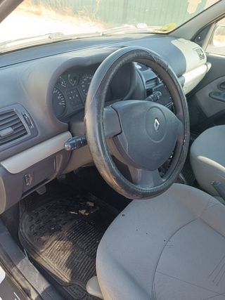 Renault Clio 2002
