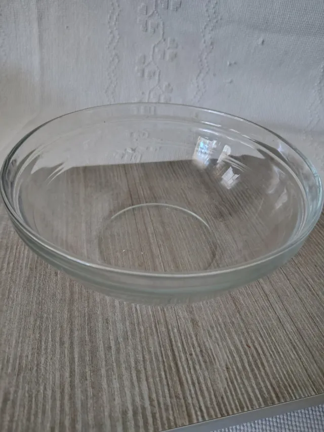 Ensaladera de cristal transparente