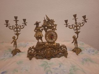Conjunto Reloj Bronce Candelabros Figuras