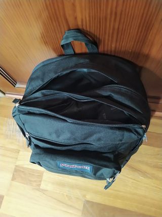 Mochila Jansport Negra Amplia