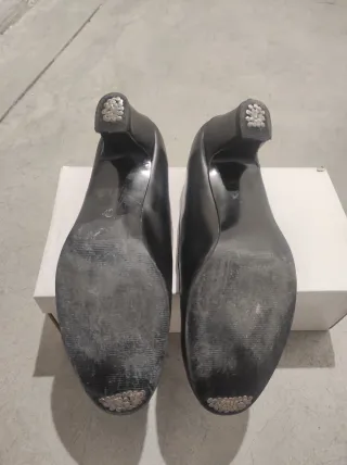 Zapatos negros de gitana con tira