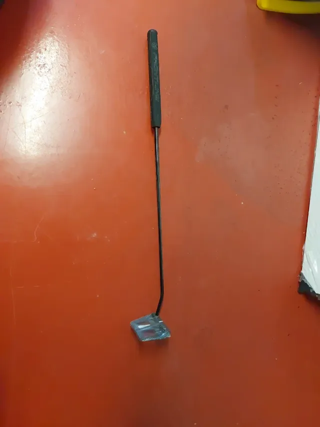 Putter Cleeveland frontline