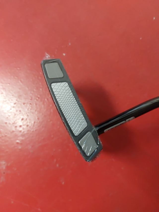 Putter Cleeveland frontline