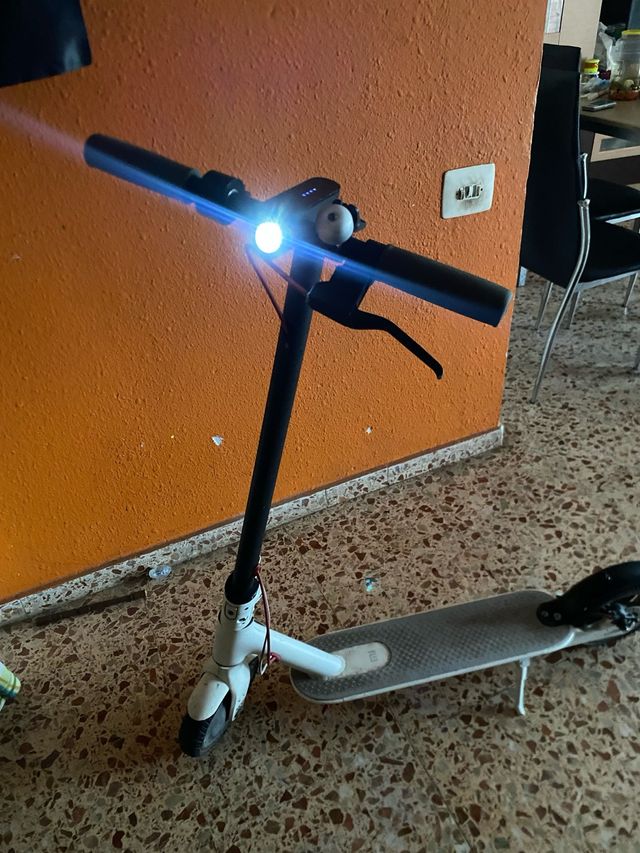 Patinete Eléctrico Xiaomi M365