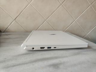 Acer Nitro V14 Ryzen 7 - Blanco (No Funciona)