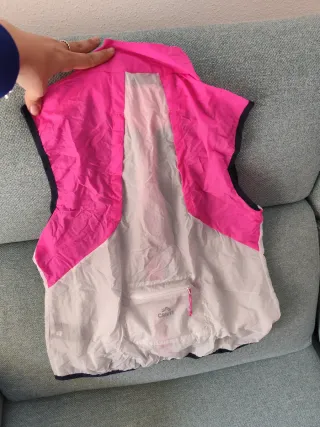 Chaleco cortavientos fino CRIVIT