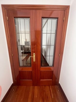 Puertas de madera de comedor con cristal