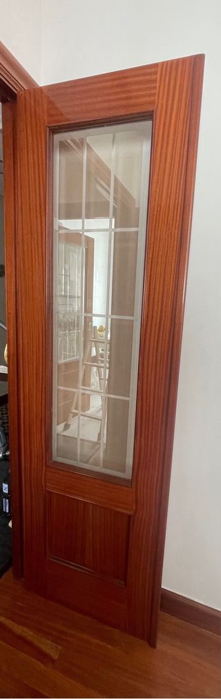 Puertas de madera de comedor con cristal