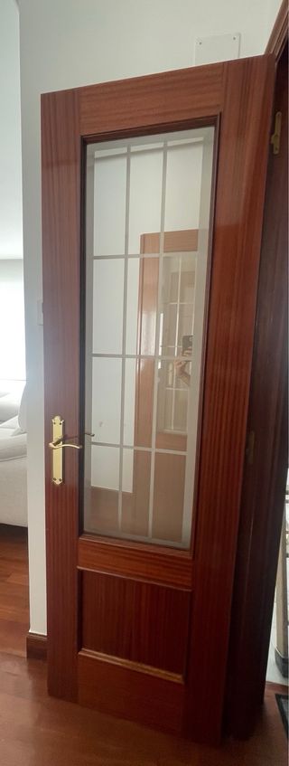 Puertas de madera de comedor con cristal
