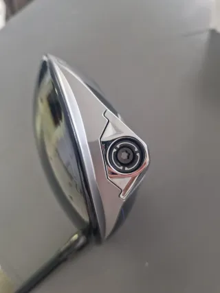 Driver TaylorMade Qi10 LS 
Loft 9° 
Varilla Stiff 