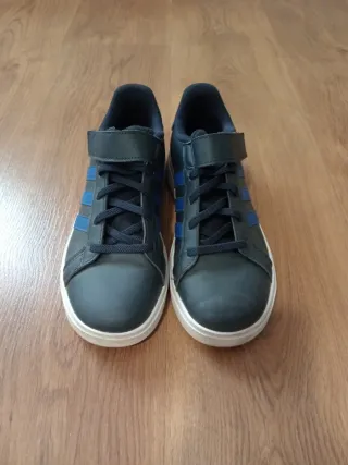 Zapatillas Adidas niño talla 37