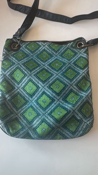 Bolso Desigual negro y rosa con flores