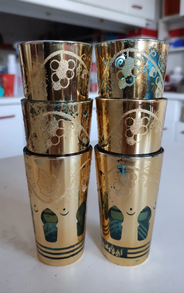 Juego 6 Vasos Té Moruno Dorado