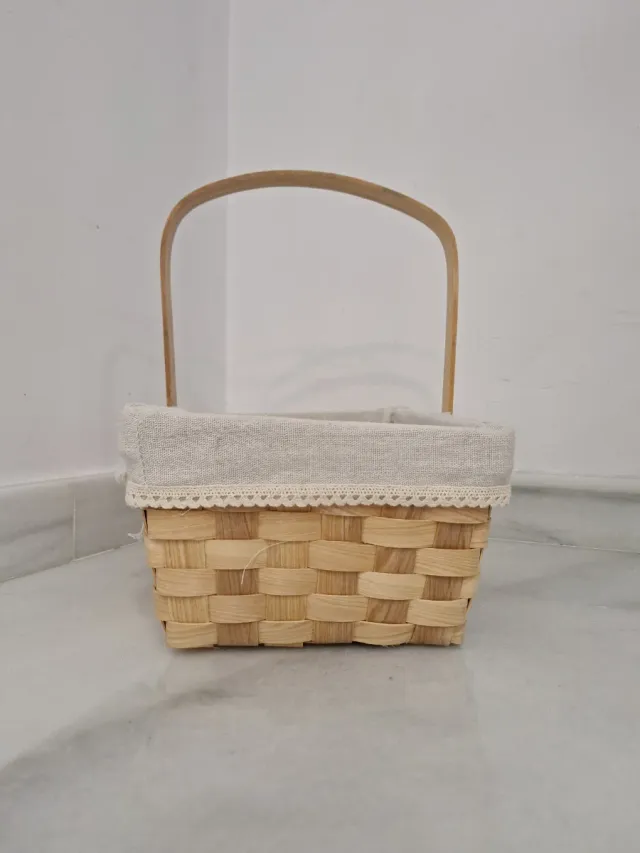 Cesta tejida con forro extraíble