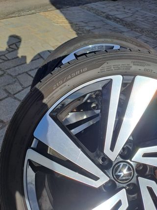 Llantas 18 5x100 con Neumáticos Hankook