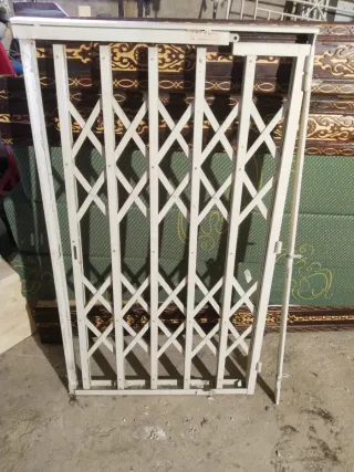 Persiana Metálica Extensible 76/130