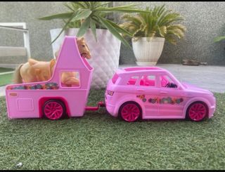 Camper rosa Barbie con fiori