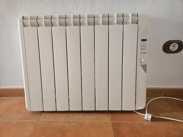 Radiador Calor Azul Bajo Consumo.