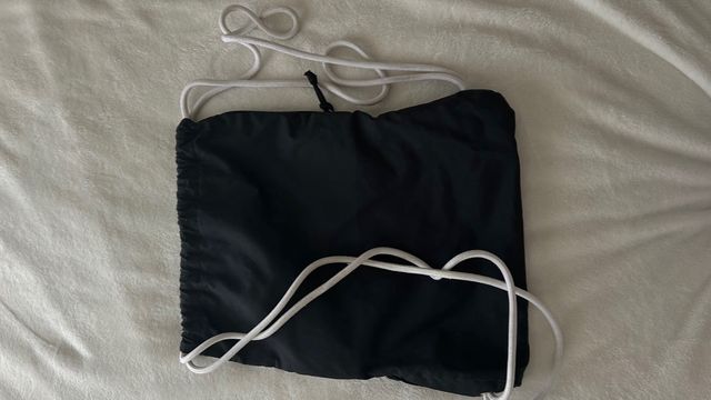 Bolsa de cuerdas Nike negra y blanca