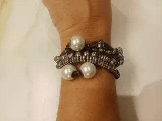 Pulsera Uno de 50 perlas y cordón
