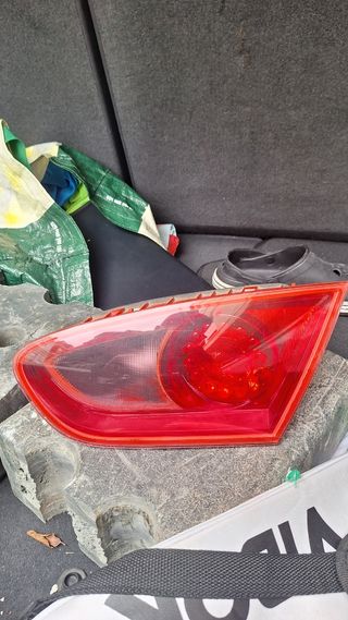 Piloto trasero derecho seat leon 2010