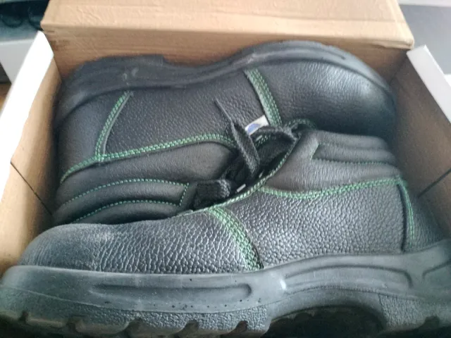 Scarpe antinfortunistiche taglia 43