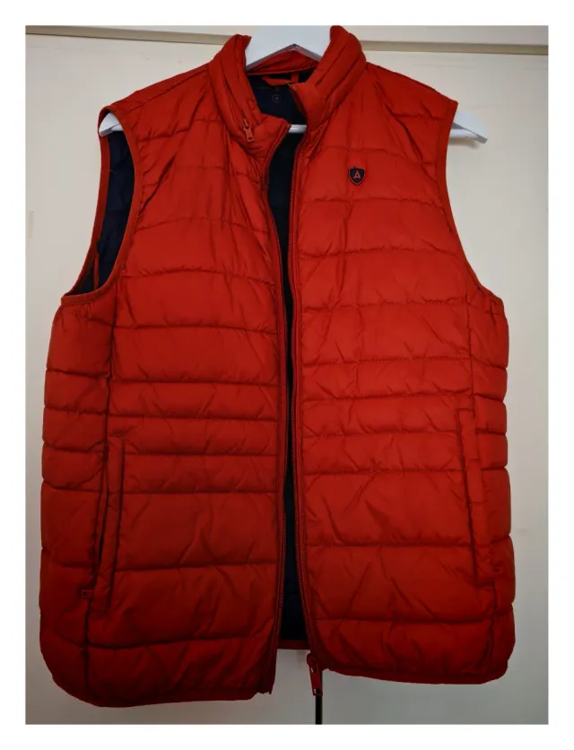 Chaleco Álvaro Moreno con capucha M