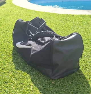 Bolsa deportiva Nike negra