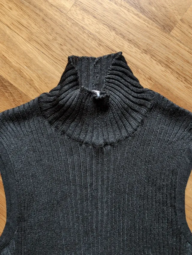 Maglia Gea collo alto senza maniche nera