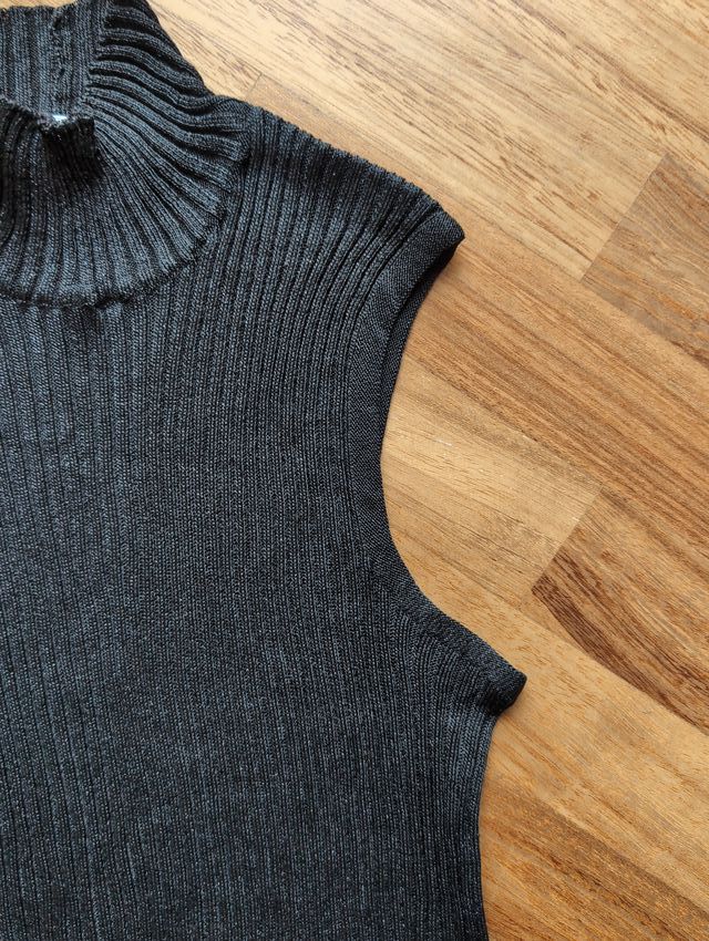 Maglia Gea collo alto senza maniche nera