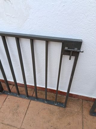 Puerta de jardín de metal