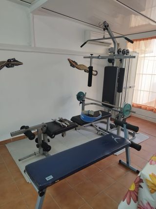 Equipo de gimnasio multifunción
