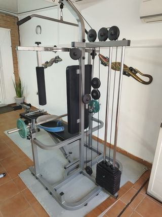 Equipo de gimnasio multifunción
