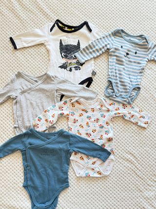 Lote 5 Bodies Bebé 2-4 Meses