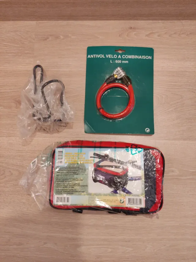 Bolsa, candado y portabidón bici