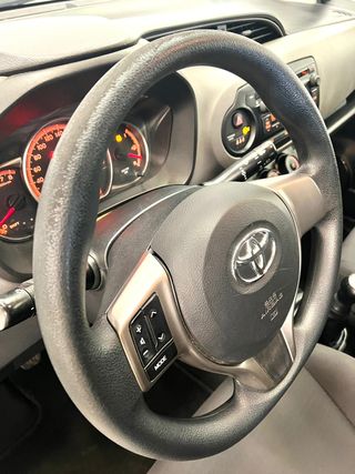 Toyota Yaris 2014